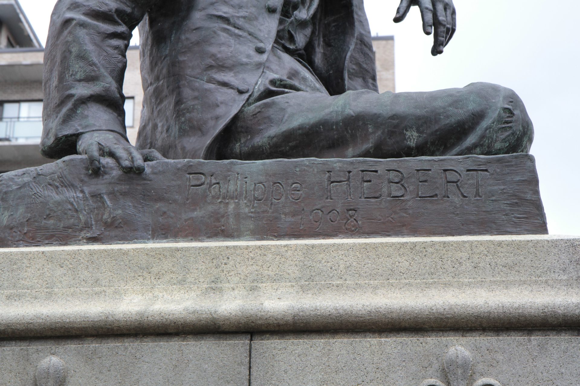 Jeanne Mance's monument, Montreal - 05.JPG